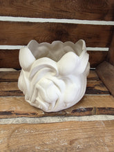 Load image into Gallery viewer, Tulip Planter