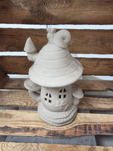 Load image into Gallery viewer, Mushroom Snail Shack
